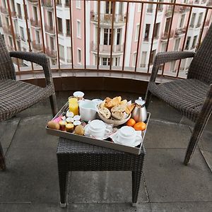 Best Western Plus Hotel Carlton Annecy Exterior photo